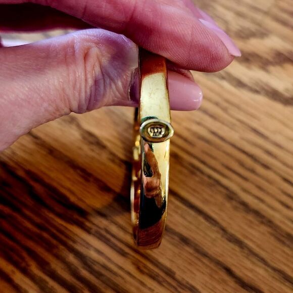 JUICY COUTURE Vintage Crystal Strawberry Heart Hinged Bracelet BOLD ACCESSORIES! - Picture 6 of 9